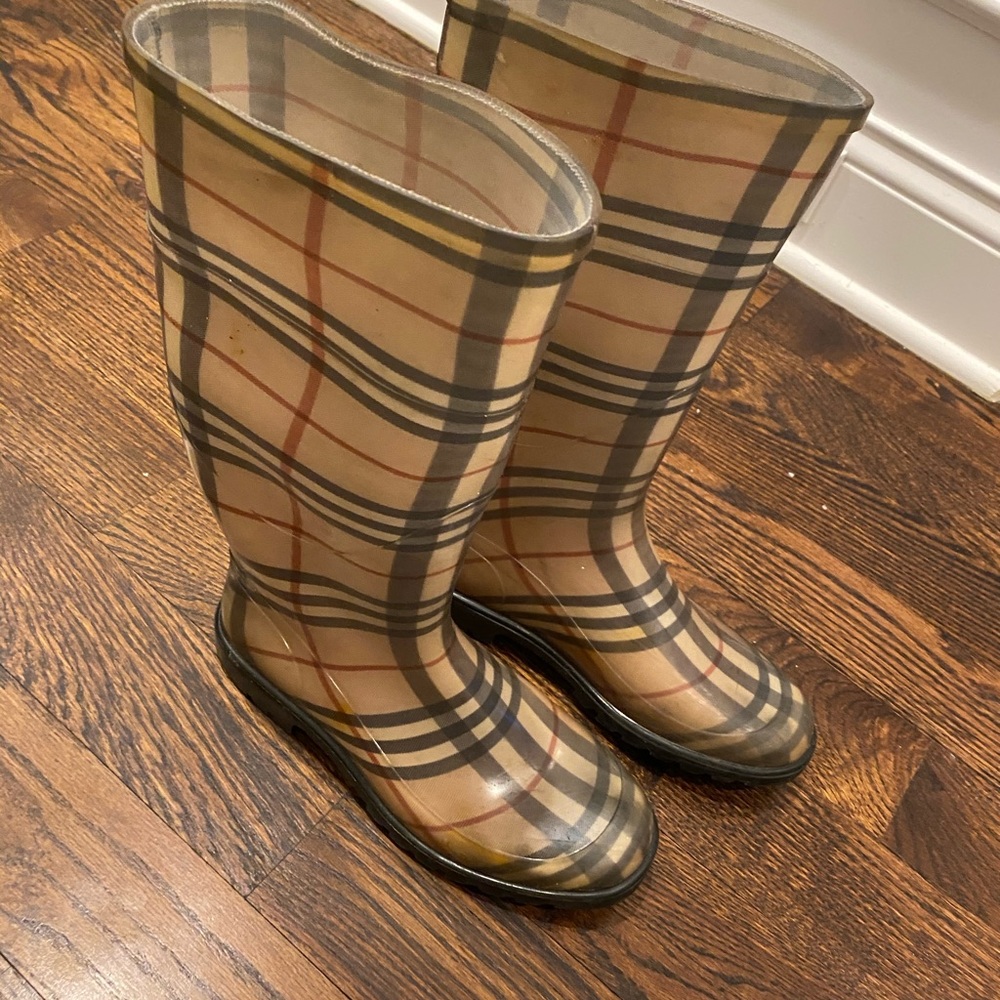Burberry rain boots